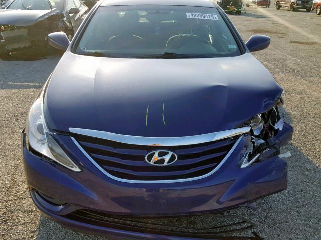 5NPEB4AC9CH499999 - 2012 HYUNDAI SONATA GLS BLUE photo 7