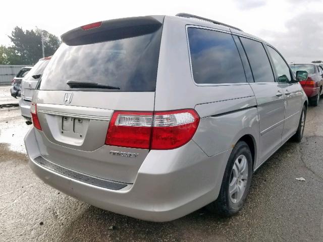 5FNRL38735B132521 - 2005 HONDA ODYSSEY EX SILVER photo 4