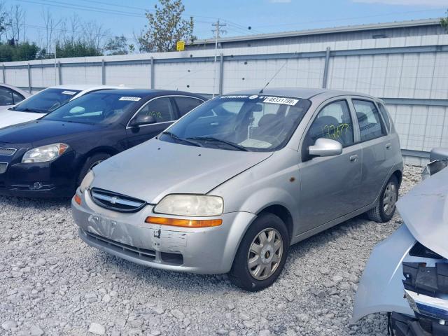 KL1TJ62674B174650 - 2004 CHEVROLET AVEO LS SILVER photo 2