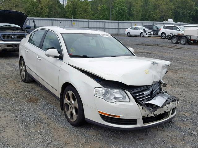 WVWAK73C08P090167 - 2008 VOLKSWAGEN PASSAT KOM WHITE photo 1