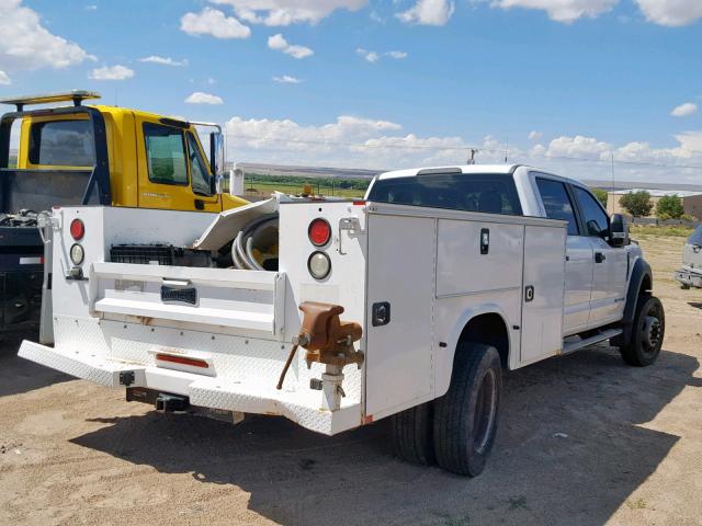 1FD0W5GT8HEB92970 - 2017 FORD F550 SUPER WHITE photo 4