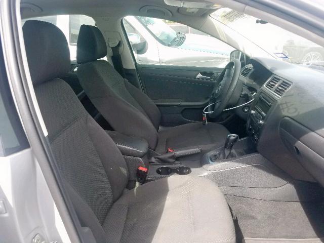 3VW2K7AJ4EM422048 - 2014 VOLKSWAGEN JETTA BASE Արծաթագույն լուսանկար 5