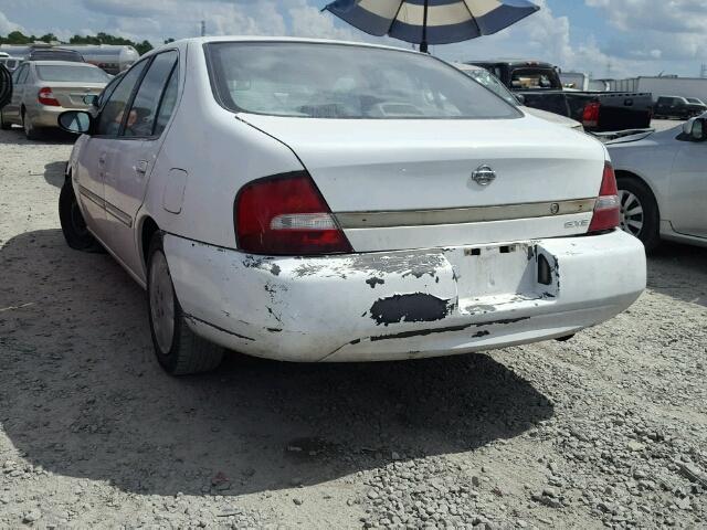 1N4DL01D51C142263 - 2001 NISSAN ALTIMA XE WHITE photo 3