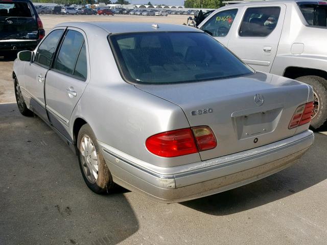 WDBJF65J31B188492 - 2001 MERCEDES-BENZ E 320 SILVER photo 3