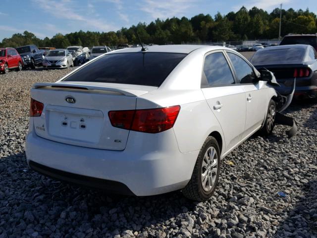 KNAFU4A24B5462831 - 2011 KIA FORTE EX WHITE photo 4