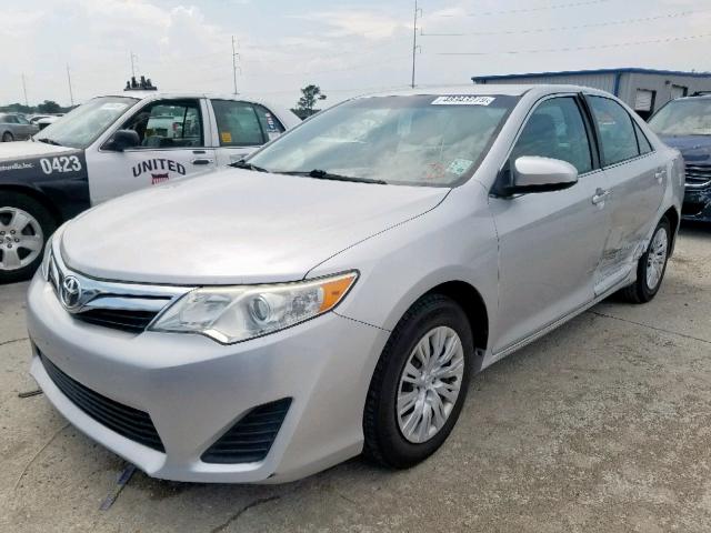 4T1BF1FK6CU068995 - 2012 TOYOTA CAMRY BASE SILVER photo 2