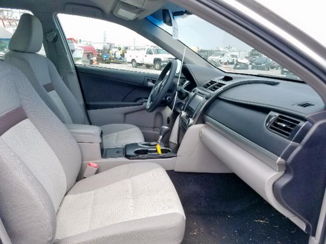 4T1BF1FK6CU068995 - 2012 TOYOTA CAMRY BASE SILVER photo 5