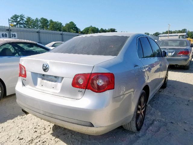 3VWRF71K76M689326 - 2006 VOLKSWAGEN JETTA 2.5 SILVER photo 4