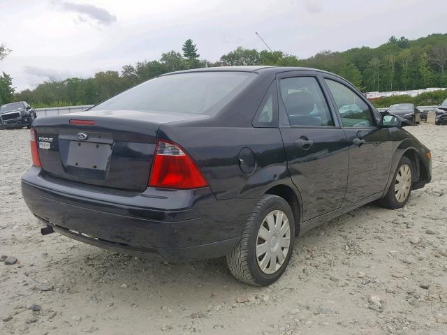 1FAFP34N07W327153 - 2007 FORD FOCUS ZX4 BLACK photo 4