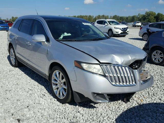 2LMHJ5AR4BBJ52570 - 2011 LINCOLN MKT SILVER photo 1