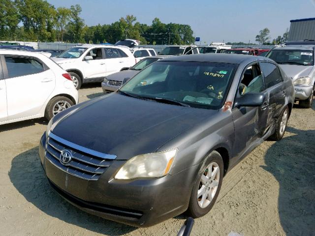 4T1BK36B46U127053 - 2006 TOYOTA AVALON XL/ GRAY photo 2