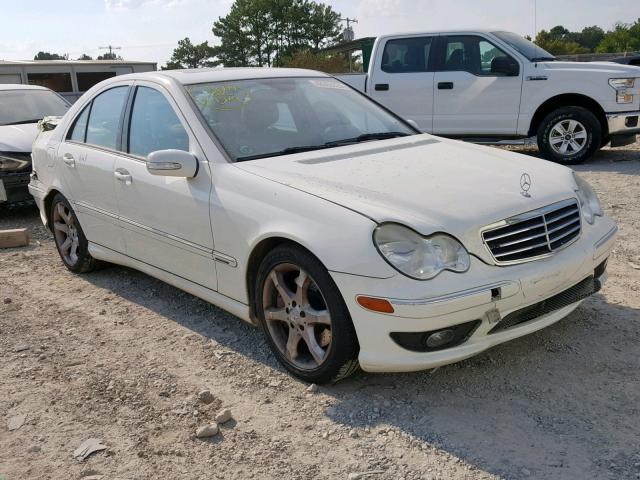 WDBRF52H67F895196 - 2007 MERCEDES-BENZ C 230 WHITE photo 1