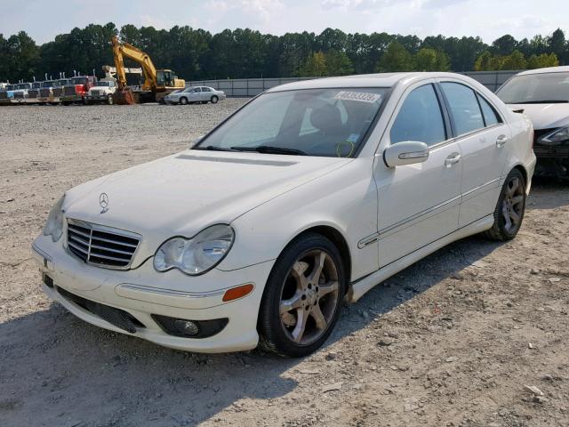 WDBRF52H67F895196 - 2007 MERCEDES-BENZ C 230 WHITE photo 2