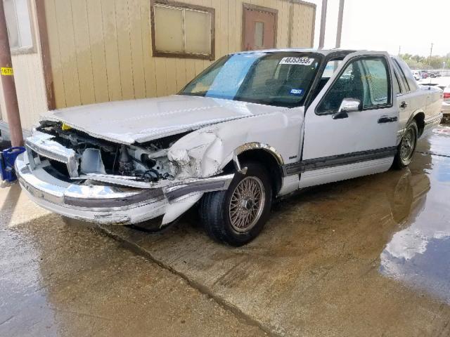 1LNCM81F7LY821018 - 1990 LINCOLN TOWN CAR WHITE photo 2