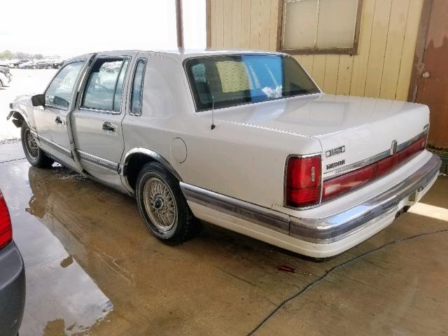 1LNCM81F7LY821018 - 1990 LINCOLN TOWN CAR WHITE photo 3