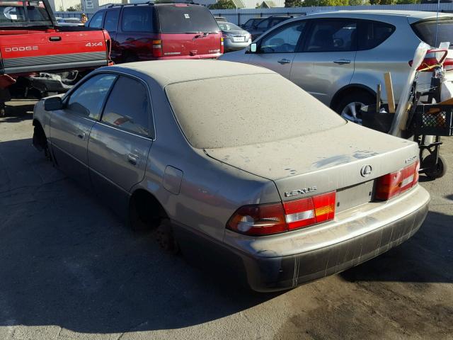 JT8BF28G3X5056904 - 1999 LEXUS ES 300 SILVER photo 3