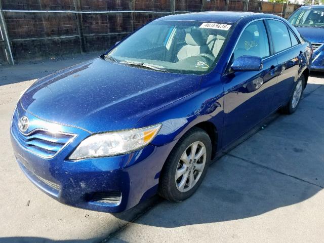 4T1BF3EK5BU715530 - 2011 TOYOTA CAMRY BASE BLUE photo 2