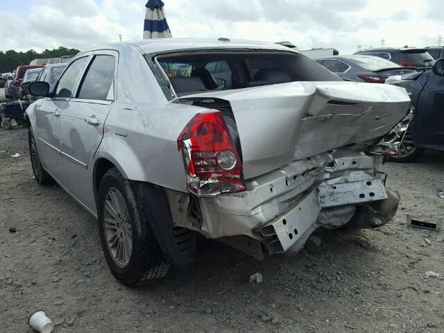 2C3CA5CV1AH209439 - 2010 CHRYSLER 300 TOURIN SILVER photo 3