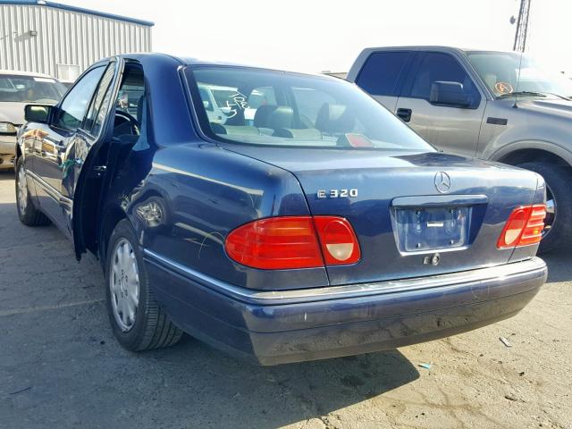 WDBJF55F8VA409425 - 1997 MERCEDES-BENZ E 320 BLUE photo 3