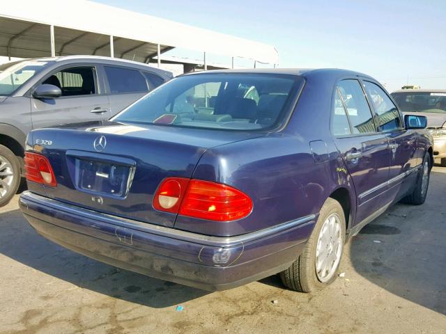 WDBJF55F8VA409425 - 1997 MERCEDES-BENZ E 320 BLUE photo 4