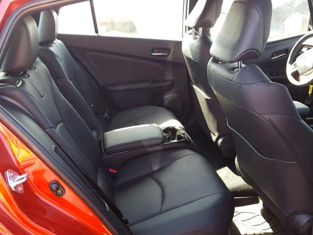 JTDKARFPXH3061218 - 2017 TOYOTA PRIUS PRIM 红色 照片 6