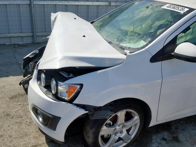 1G1JE5SBXG4151375 - 2016 CHEVROLET SONIC LTZ WHITE photo 10