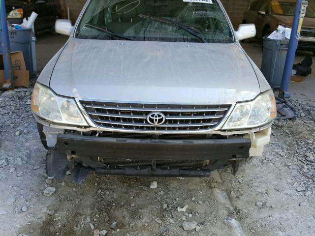 4T1BF28B94U365506 - 2004 TOYOTA AVALON XL GRAY photo 9