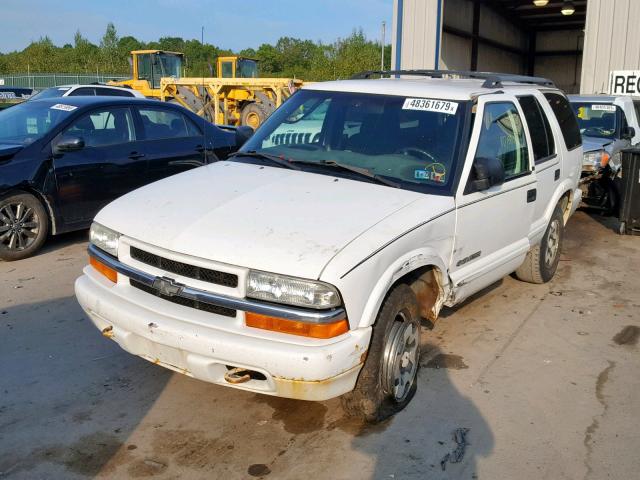 1GNDT13X43K125901 - 2003 CHEVROLET BLAZER WHITE photo 2