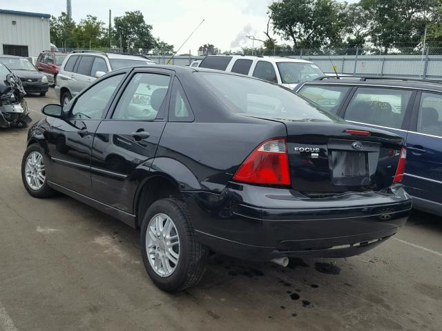 1FAHP34N37W117901 - 2007 FORD FOCUS ZX4 BLACK photo 3