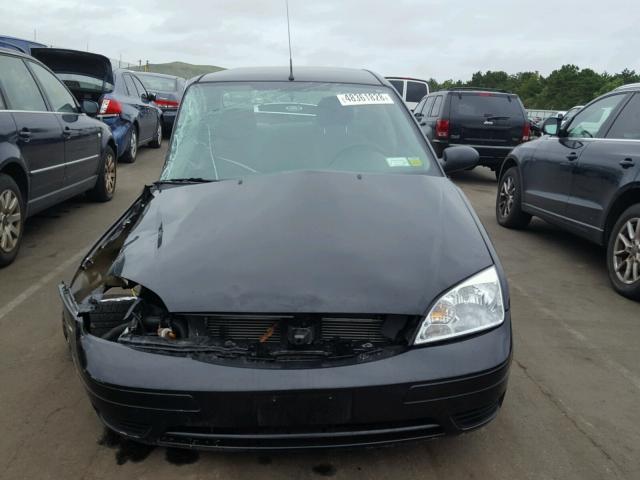 1FAHP34N37W117901 - 2007 FORD FOCUS ZX4 BLACK photo 9