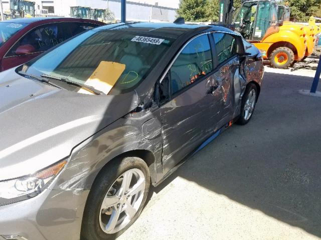 1G1RC6S52JU129113 - 2018 CHEVROLET VOLT LT GRAY photo 9