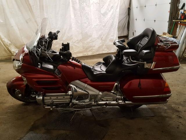 1HFSC47441A001699 - 2001 HONDA GL1800 A RED photo 9