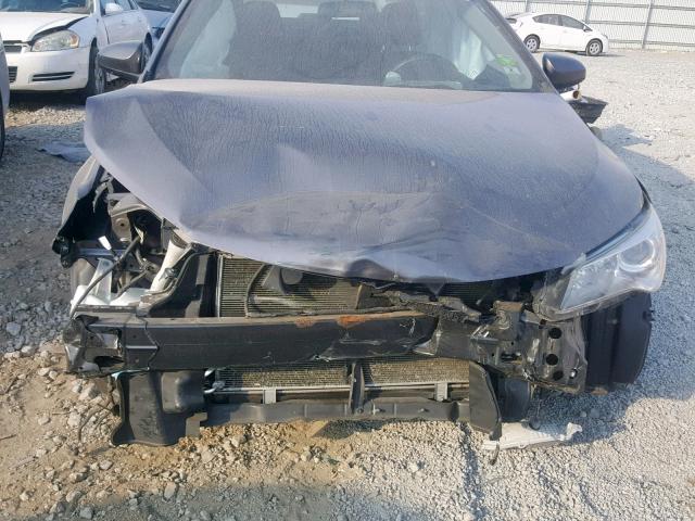 4T1BF1FK8FU038739 - 2015 TOYOTA CAMRY LE GRAY photo 9