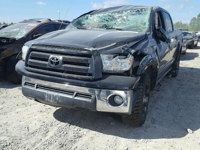 5TFDW5F19BX183437 - 2011 TOYOTA TUNDRA CRE BLACK photo 2