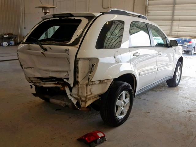 2CKDL73F966088606 - 2006 PONTIAC TORRENT WHITE photo 4