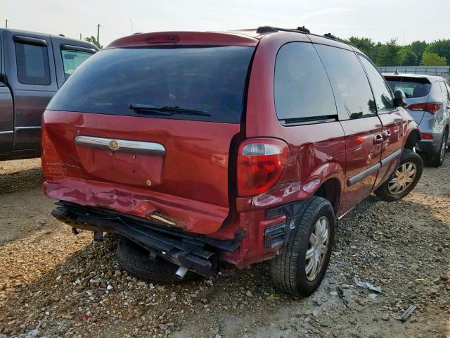 1C4GP45R95B360954 - 2005 CHRYSLER TOWN & COU RED photo 4