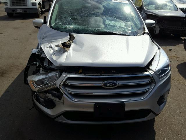 1FMCU0JD2HUD20293 - 2017 FORD ESCAPE TIT SILVER photo 9