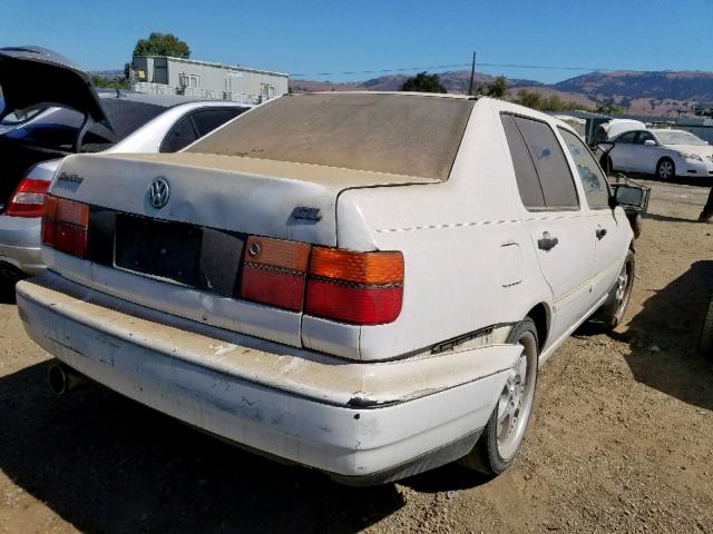 3VWRA81H7WM125295 - 1998 VOLKSWAGEN JETTA GL WHITE photo 4