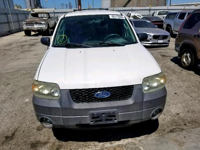 1FMYU03Z66KA29819 - 2006 FORD ESCAPE XLT WHITE photo 9