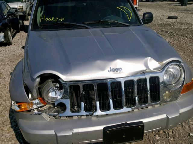 1J4GL58K16W220059 - 2006 JEEP LIBERTY LI SILVER photo 9