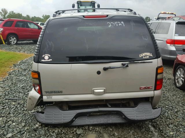 1GKEC13T25R117501 - 2005 GMC YUKON GRAY photo 9