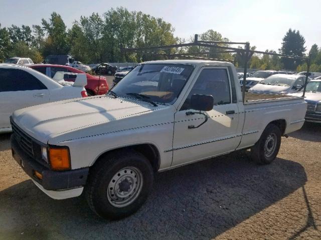 JT4RN50R6F0071863 - 1985 TOYOTA PICKUP 1/2 WHITE photo 2