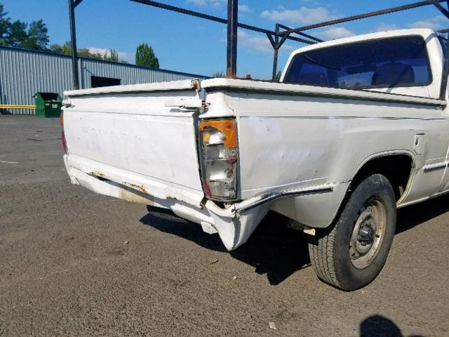 JT4RN50R6F0071863 - 1985 TOYOTA PICKUP 1/2 WHITE photo 9