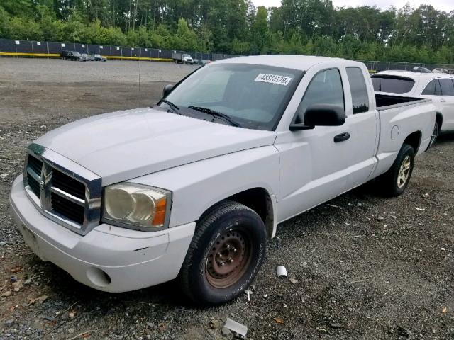 1D7HE42K26S569333 - 2006 DODGE DAKOTA SLT WHITE photo 2