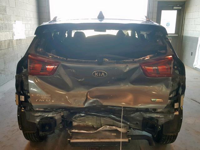 KNDCC3LC8H5050123 - 2017 KIA NIRO EX GRAY photo 9