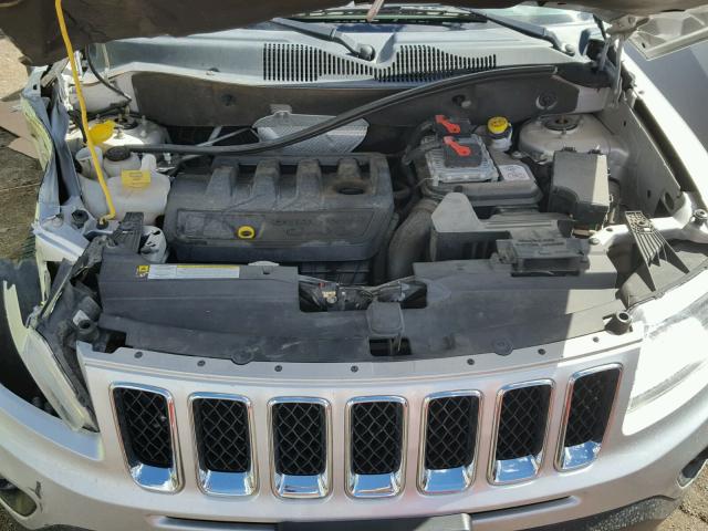 1C4NJDBB9DD190341 - 2013 JEEP COMPASS SP 银色 照片 7