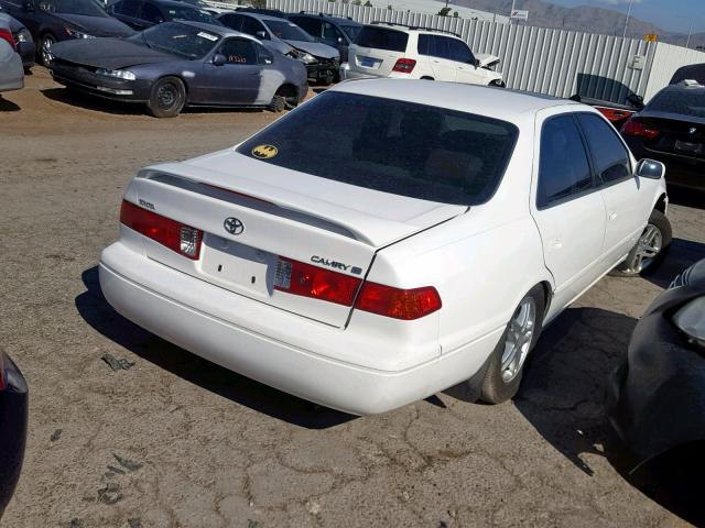 JT2BG22K6Y0442803 - 2000 TOYOTA CAMRY CE WHITE photo 4