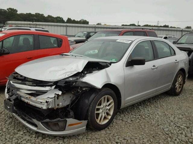 3FAHP0GA3CR288202 - 2012 FORD FUSION S SILVER photo 2