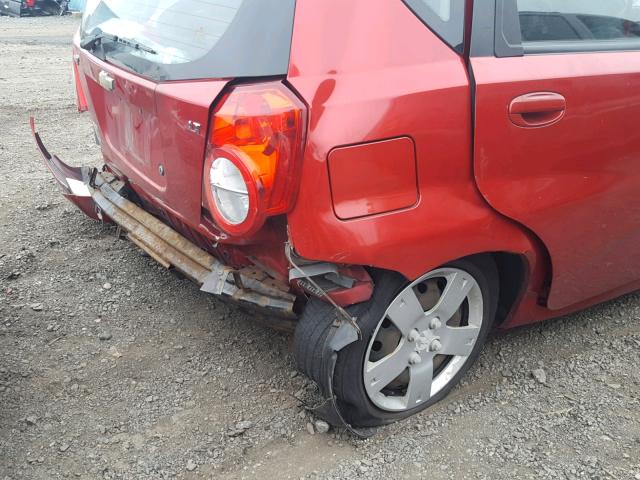 KL1TD66E39B371721 - 2009 CHEVROLET AVEO LS RED photo 9