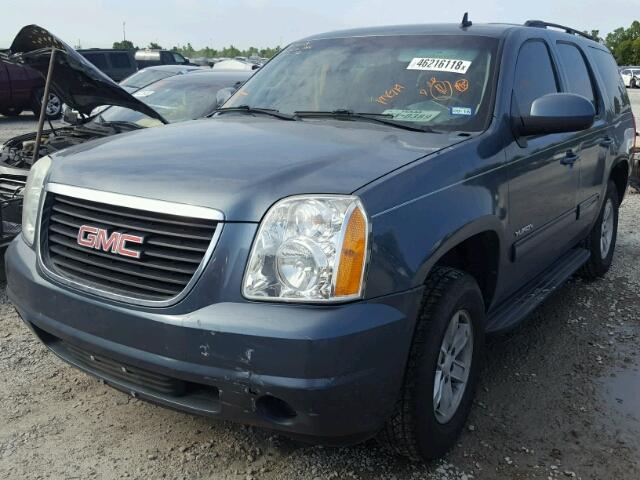 1GKMCAE35AR211018 - 2010 GMC YUKON SLE TEAL photo 2